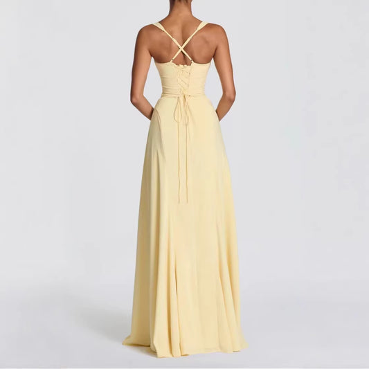 Robe longue à bretelles larges et taille nouée