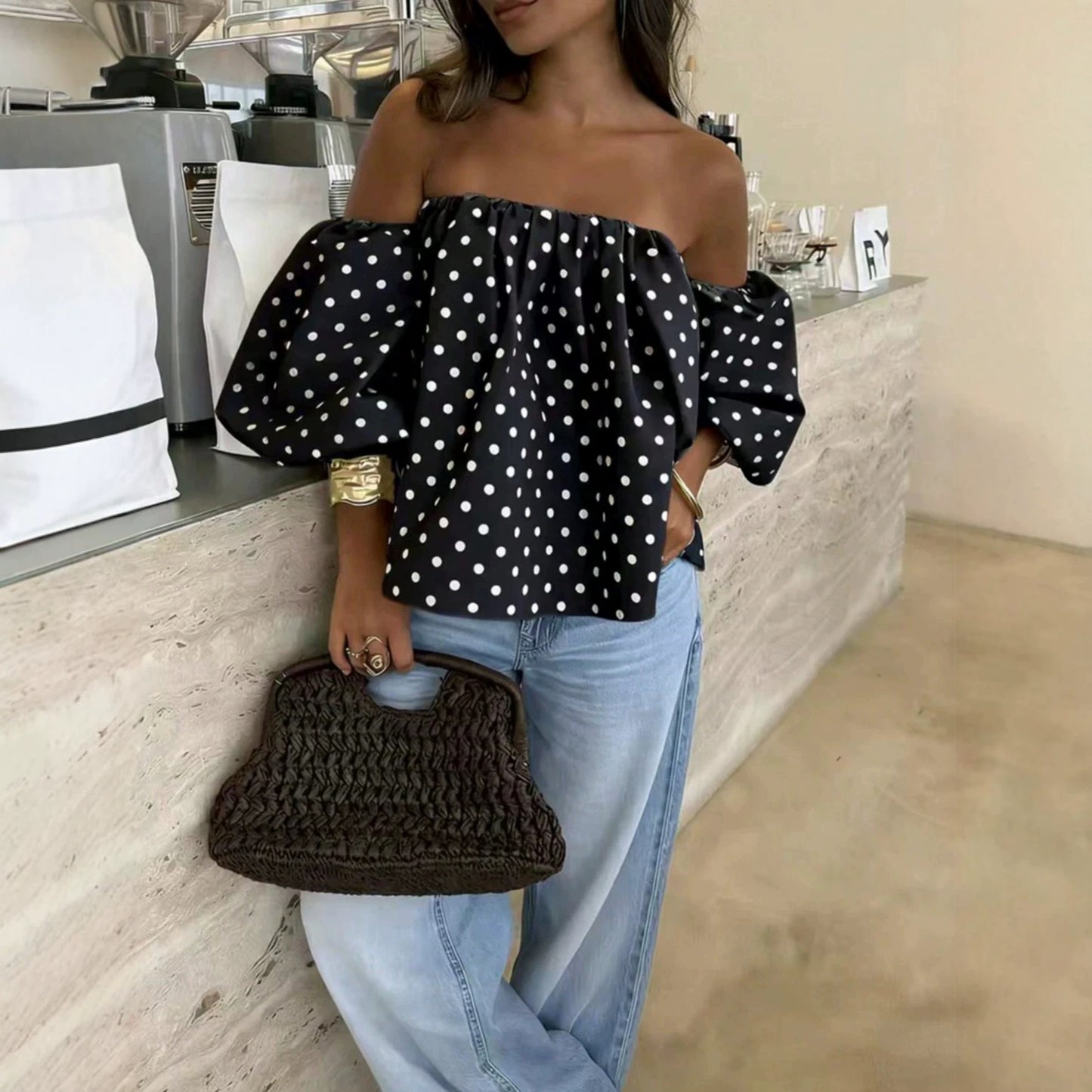Blouse à pois épaules dénudées